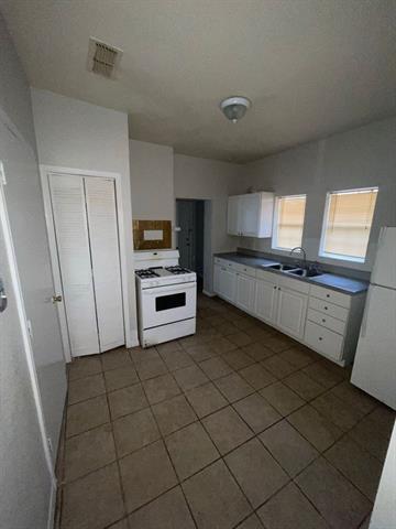 Building Photo - 1368 Mulberry St