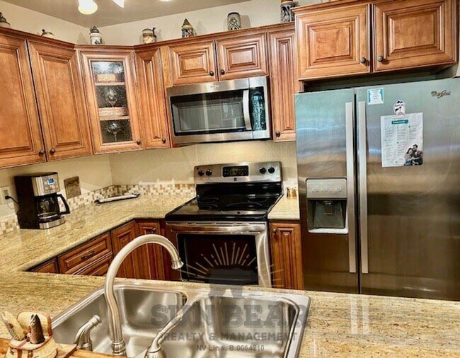 Building Photo - Adorable 2 Bedroom - 1 Dog Friendly upon approval!!! - Just Reduced!