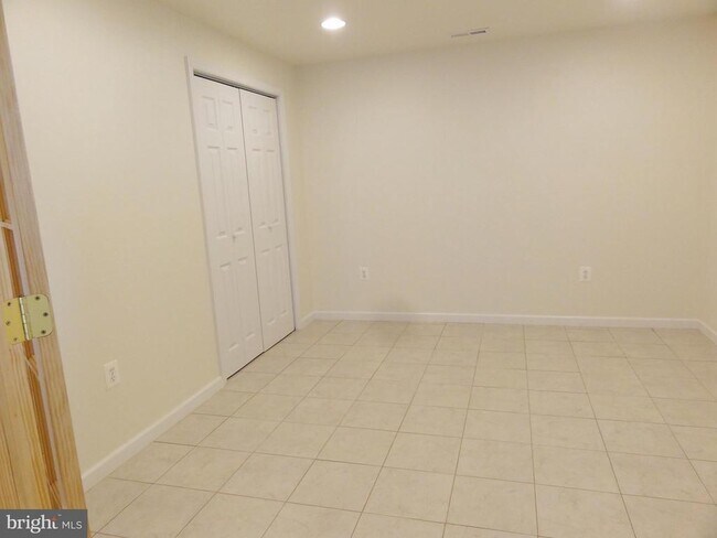 Building Photo - 8702 Victory Ln
