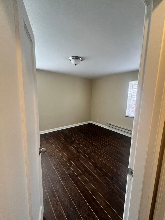 Building Photo - 1033 Tennessee Ave