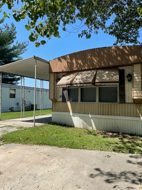 1701 Mascoutah Ave 1701 Mascoutah Ave Belleville IL 62220 Apartment