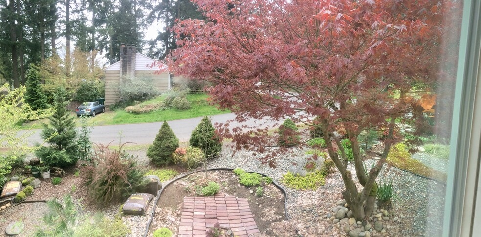 Building Photo - 12706 10th Ave NE