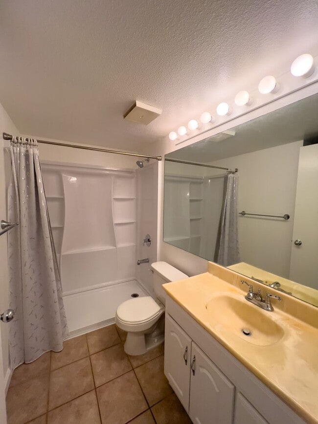 Building Photo - 2BED 2BATH 2PARKING AT PARKGLEN AT WAIKELE