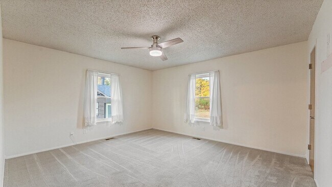 Building Photo - 403 S 37th St