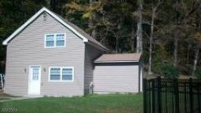 Primary Photo - 236 Kinnelon Rd