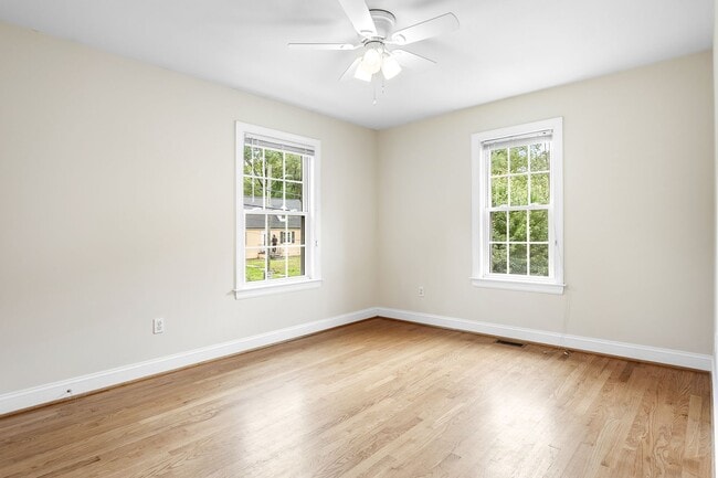 Building Photo - BEAUTIFUL NEWER SINGLE FAMILY HOME NEAR VCU