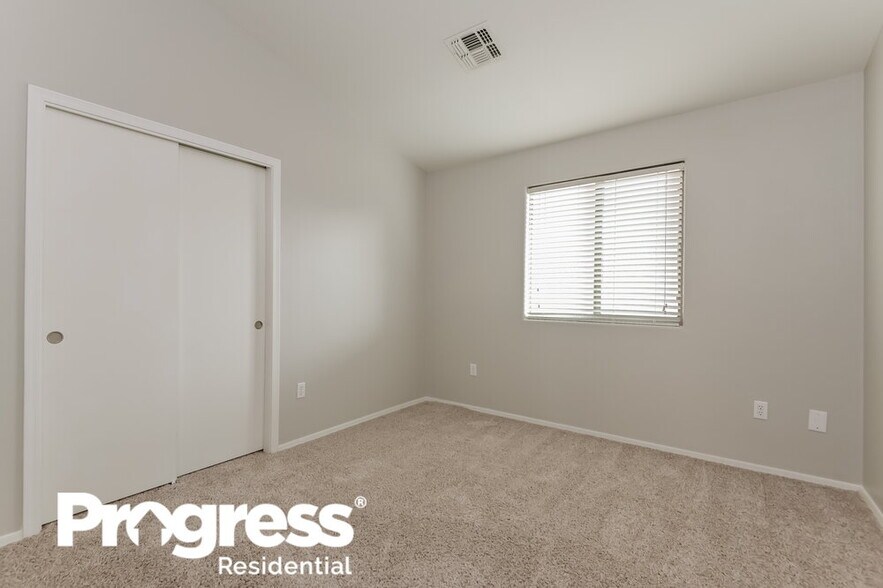 Building Photo - 6737 W Greenland Ct