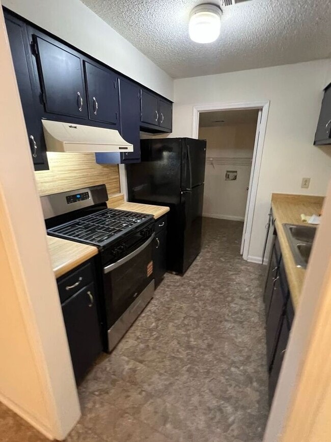 Building Photo - Cozy 2-Bedroom, 2-Bath Second-Floor Unit