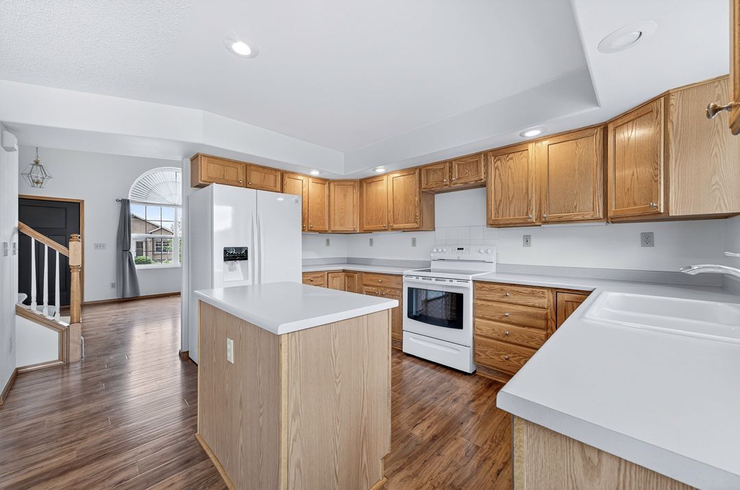 Building Photo - 5660 Many Springs Dr