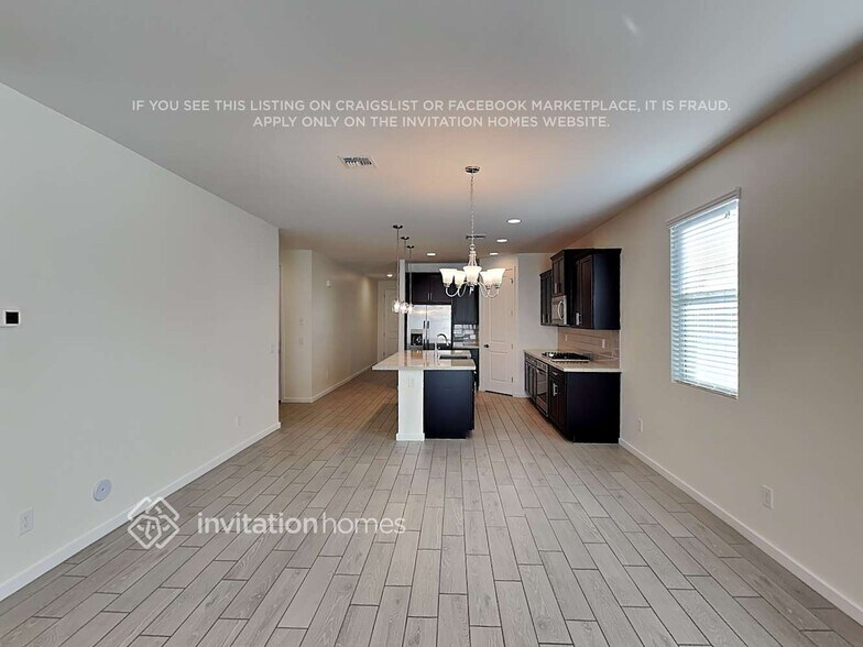 Building Photo - 17660 W Fetlock Trl