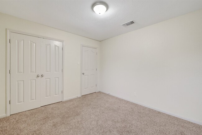 Building Photo - 11818 Snowberry Dr