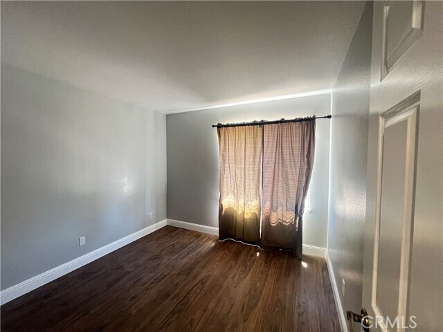 Building Photo - 2300 Meadow View Ln
