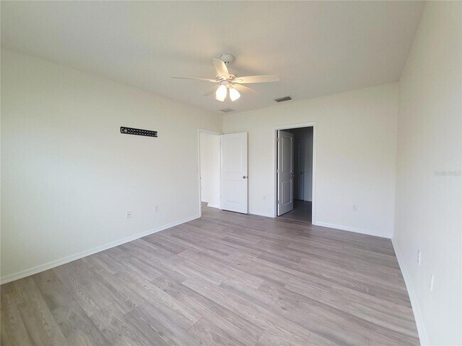 Building Photo - 4986 SW 97th Pl