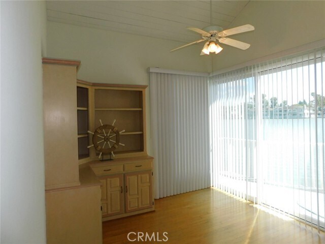 Building Photo - 7 Lakeview