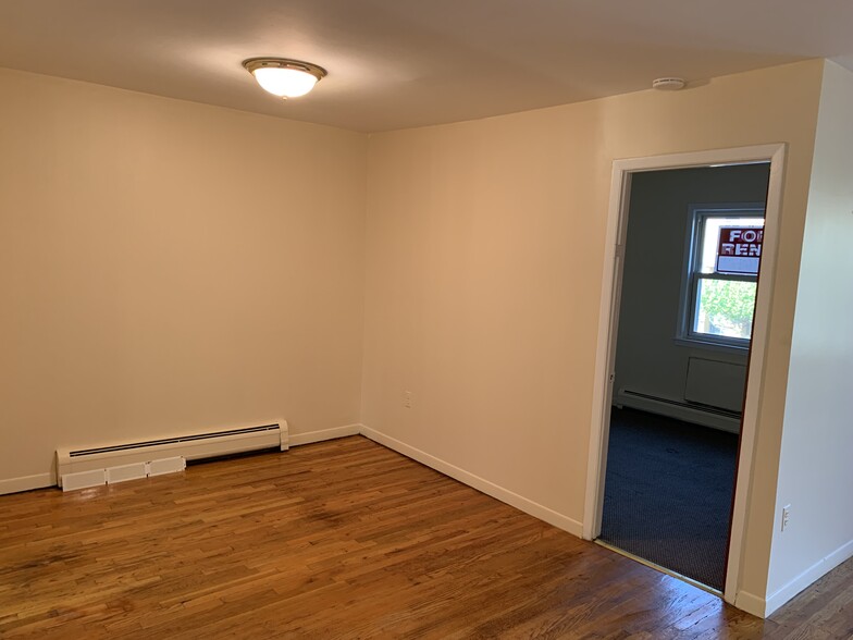 Building Photo - 10138 104th St