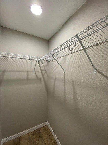 Building Photo - 8950 N Mendoza Way