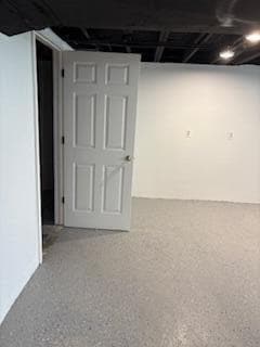 Building Photo - 1887 Fleetwood Dr