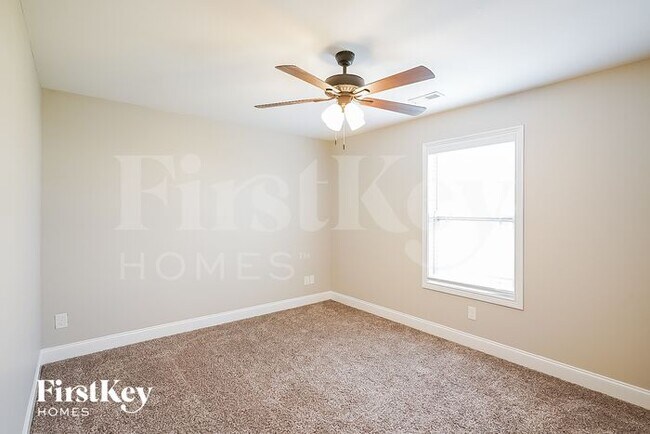 Building Photo - 1333 Millet Dr