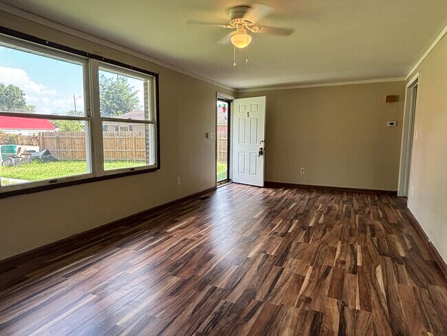 Building Photo - 5 Shawnee Acres Cir