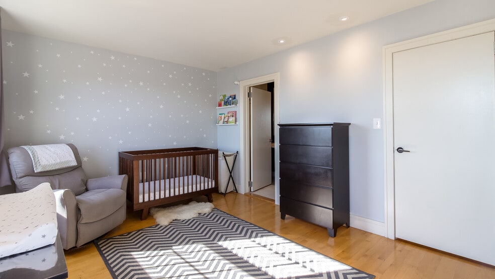 2nd Bedroom (same size as master) - 1640 Beekman Pl NW