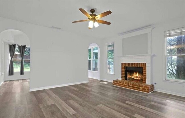 Building Photo - 3520 Mystic Dr