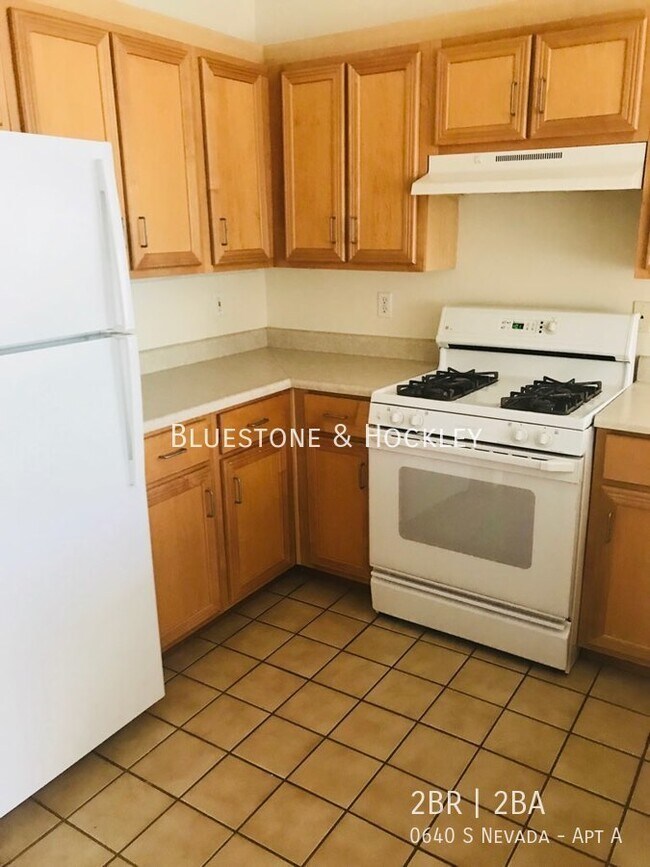 Building Photo - 640 S Nevada St