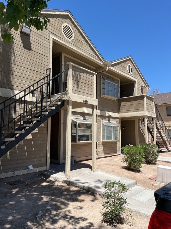 Building Photo - 2697 Aarondavid Dr