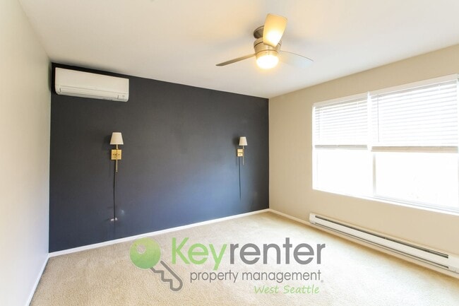 Building Photo - **Rent Incentive** Premier 3-Bed Home in a Coveted Seattle Community