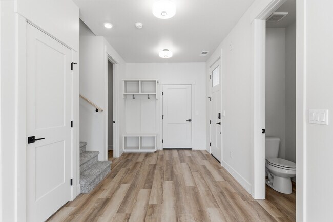 Building Photo - 4711 Highgarden Wy