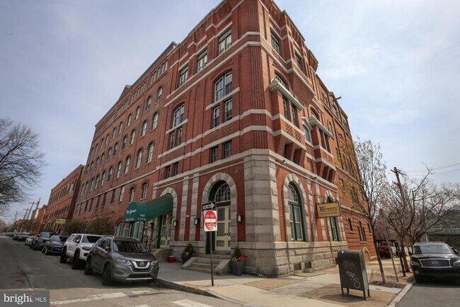 Building Photo - 825 N 29th St