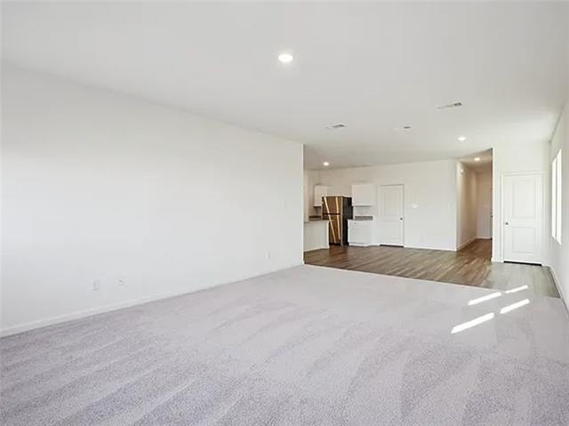 Building Photo - 604 Cherry Crk Ln