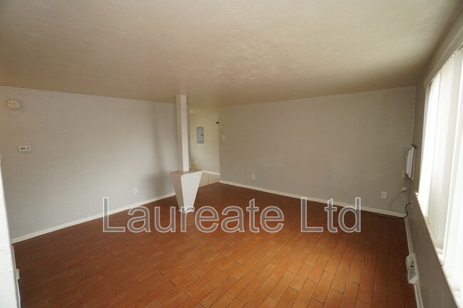 Building Photo - 673 Miller Ct