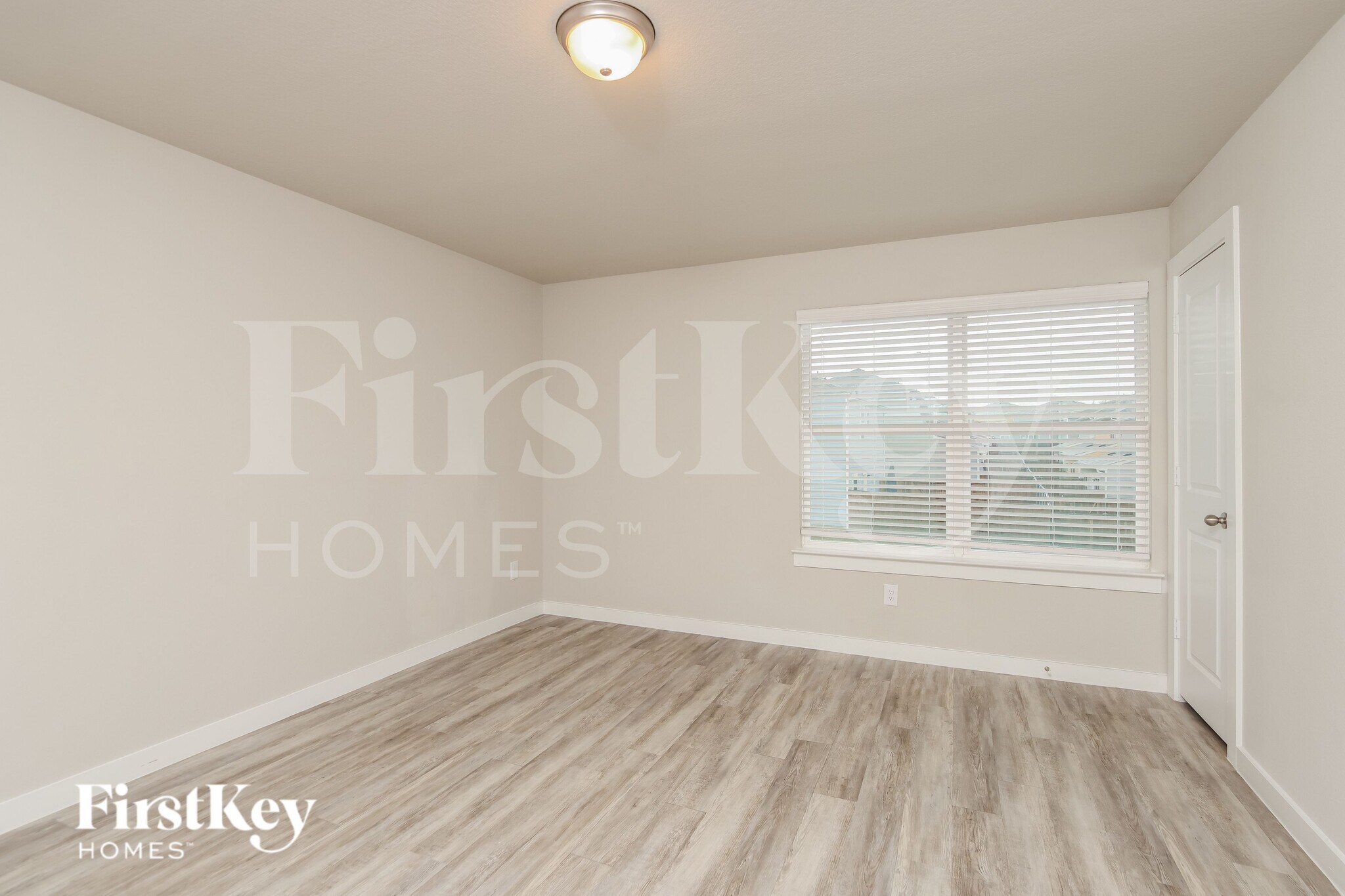 Building Photo - 323 Aveen Path