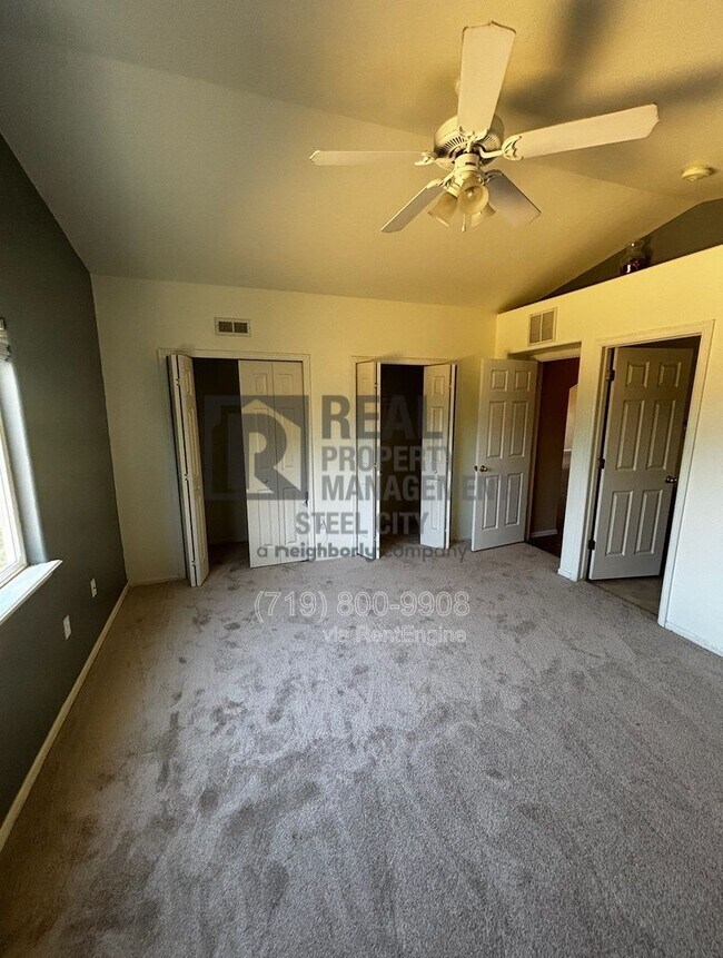 Building Photo - 813 Ardath Ln