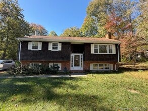 Building Photo - 469 New London Rd