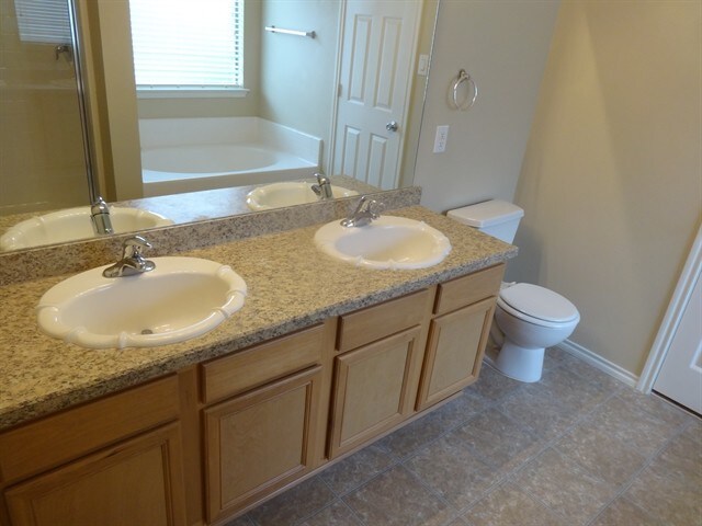 Building Photo - 12724 Ocean Spray Dr