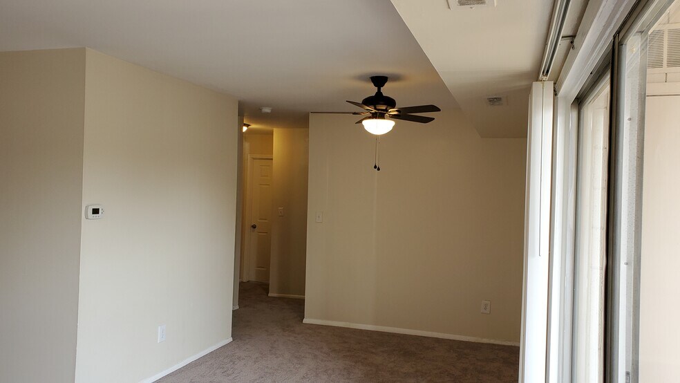 Building Photo - 7700 Arehart Dr