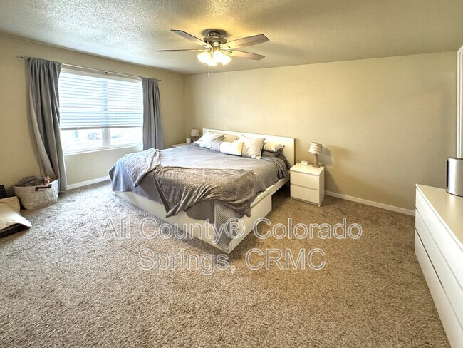 Building Photo - 8456 Hardwood Cir