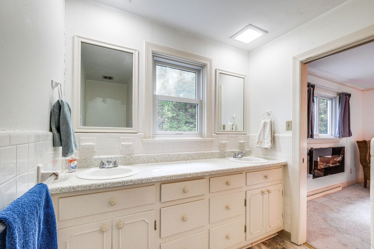 Building Photo - 552 Rio Vista