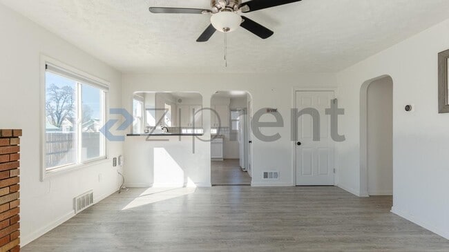 Building Photo - 503 E Montgomery Ave