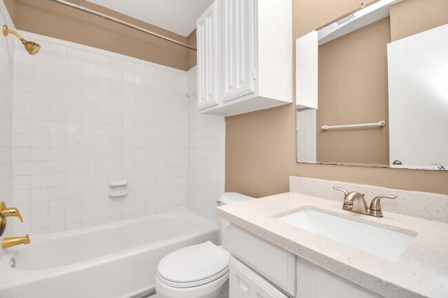 Building Photo - 12400 Brookglade Cir