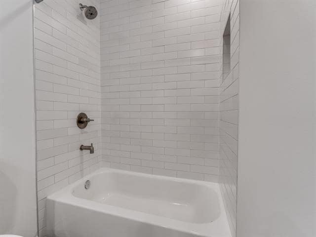 Building Photo - 7018 Woodland Dr