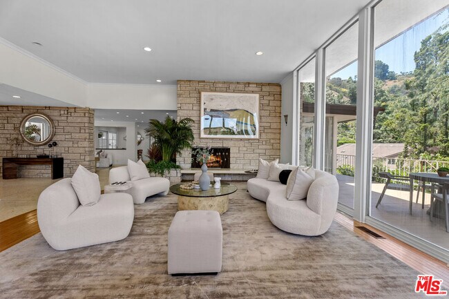 Building Photo - 1743 Stone Canyon Rd