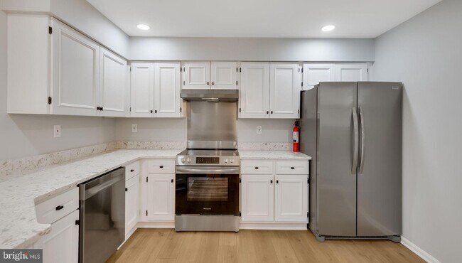 Building Photo - 99 Briarcliff Ct