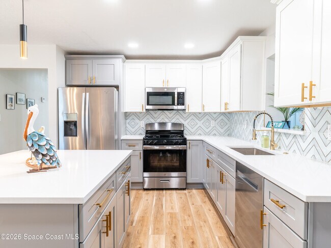 Building Photo - 135 Melaleuca Dr