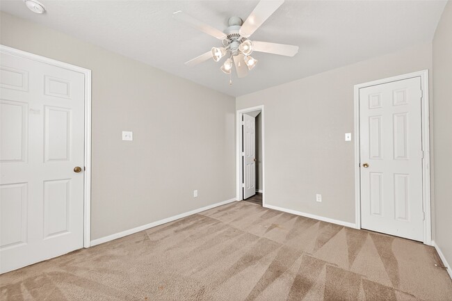 Building Photo - 3031 View Valley Trail