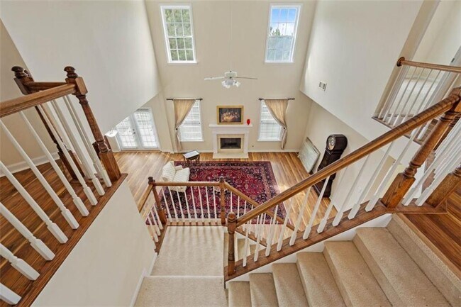 Building Photo - 773 Van Briggle Path NE