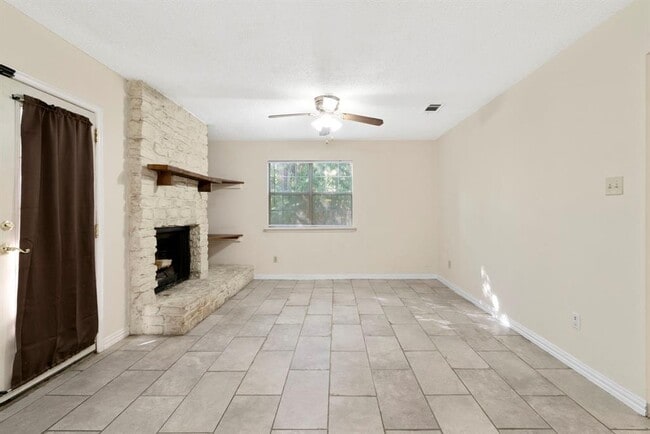 Building Photo - 7703 Peaceful Hill Ln