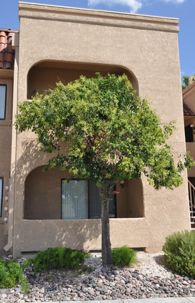 Building Photo - 5750 N Camino Esplendora