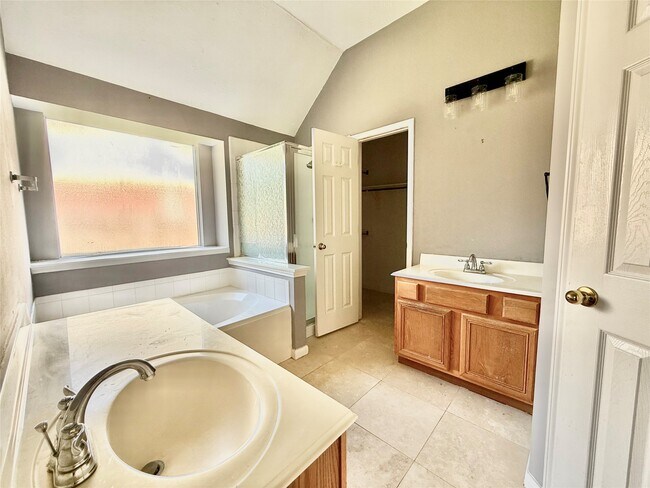 Building Photo - 8815 Champion Springs Cir